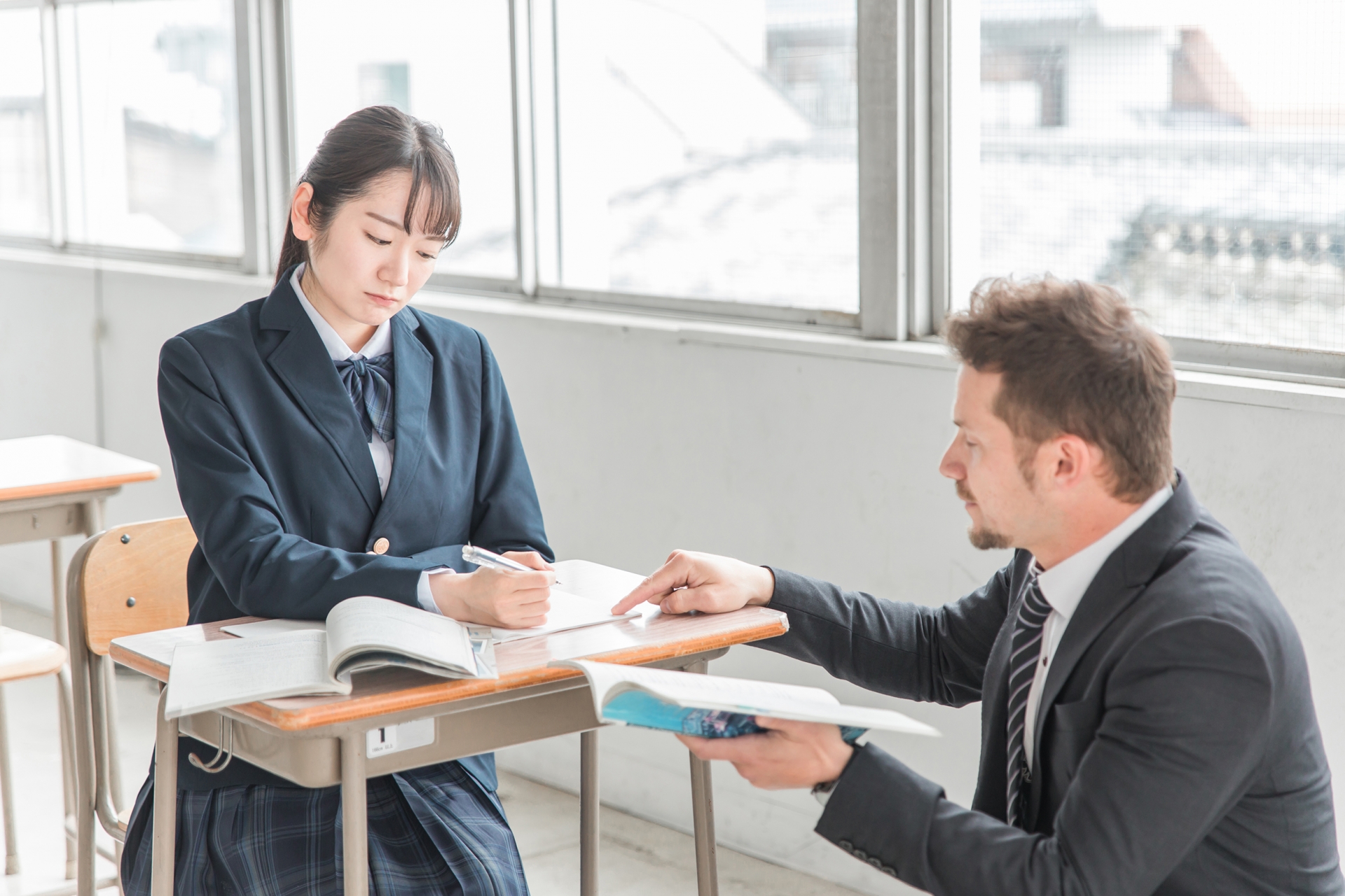 教員免許更新制の廃止後は？今後の対応と対策を解説